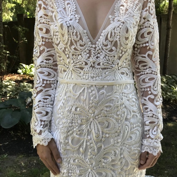 Made with love sasha gown ivory lining size medium unaltered brand new - Picture 2 of 4